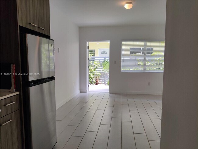 Building Photo - 740 Meridian Ave