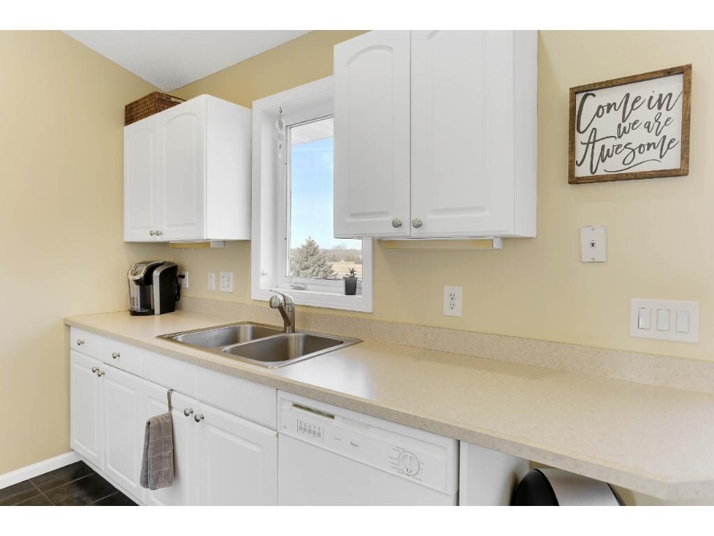 Building Photo - 2059 Brittany Ct