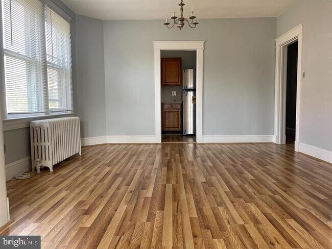 Building Photo - 639 Plymouth Rd