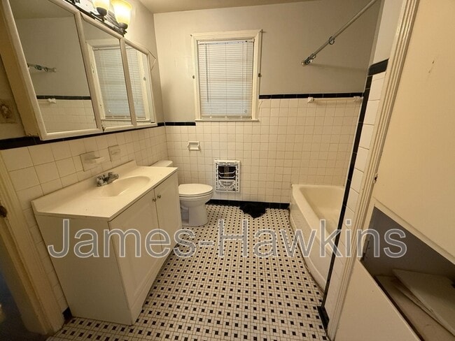 Building Photo - 3304 Gilmer Ave