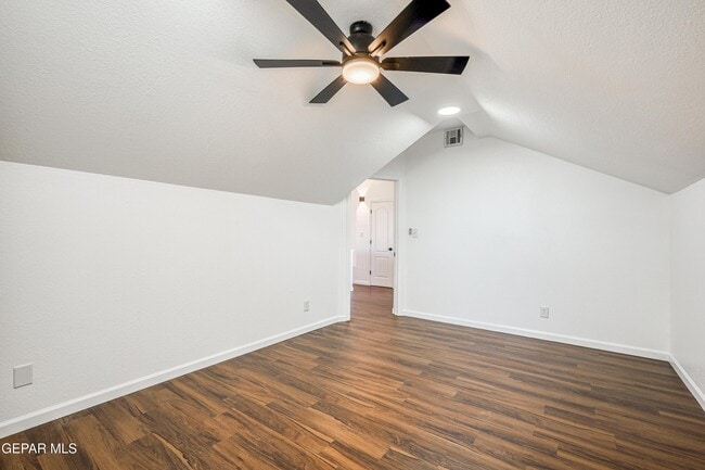 Building Photo - 7600 Plaza Redonda Dr