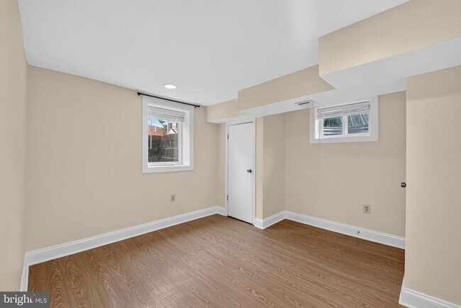 Building Photo - 406 Gilmoure Dr