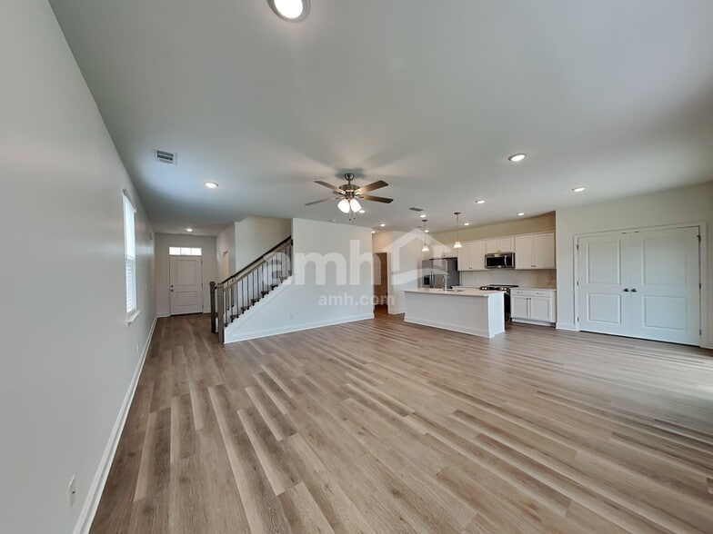 Building Photo - 205 Gershon Wy