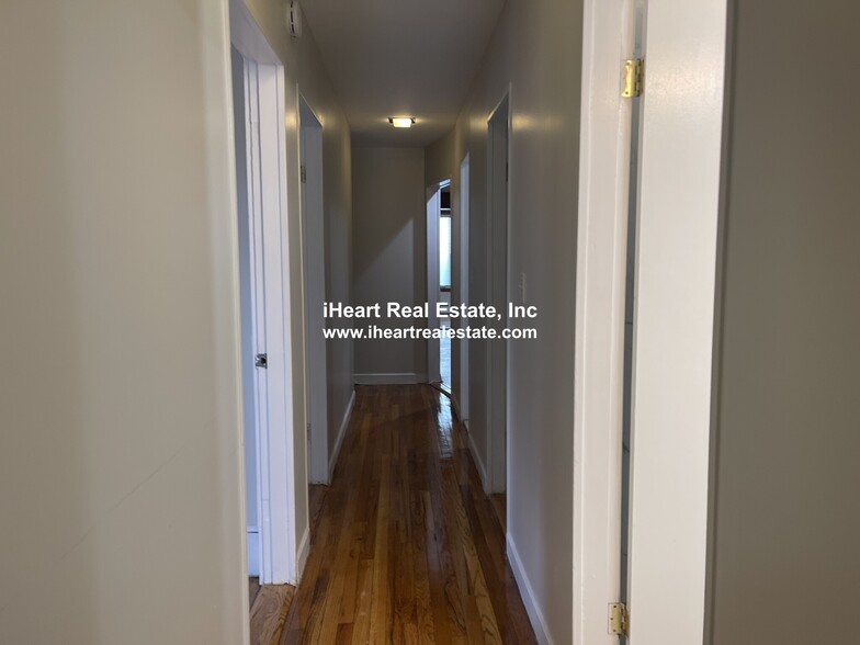 Building Photo - 338 K St