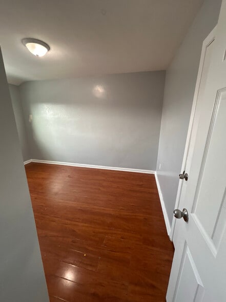 Building Photo - 1409 Nicolay Way