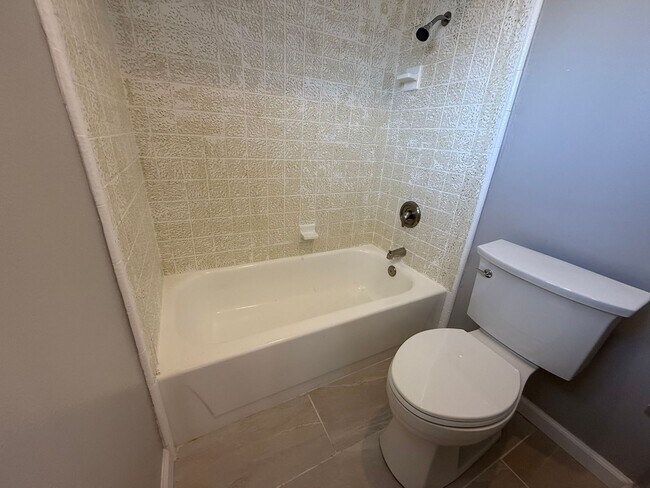 Building Photo - 2 ON 1 PROPERTY in ALPINE! 3BR/2BA home PL...