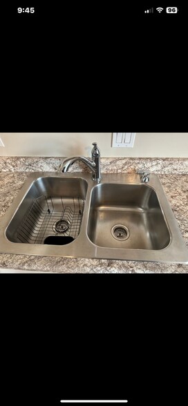 Building Photo - 112 W Monroe St