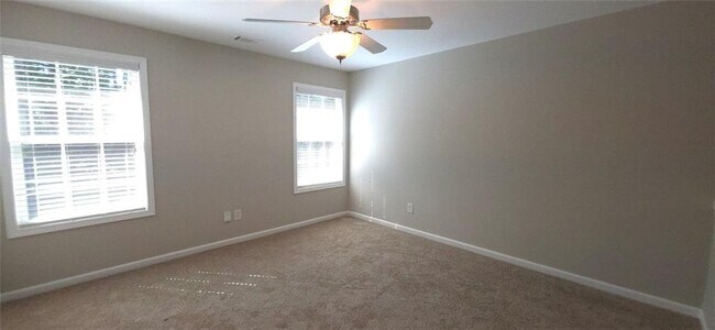Building Photo - 1122 Treymont Ln SW