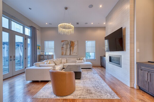 Building Photo - 5521 Kiam St