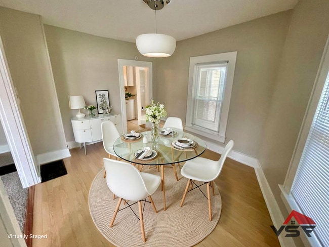 Building Photo - Spacious 3Bd; 1Ba Single Family Home