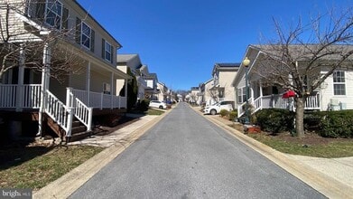 Building Photo - 7642 Bluff Point Ln