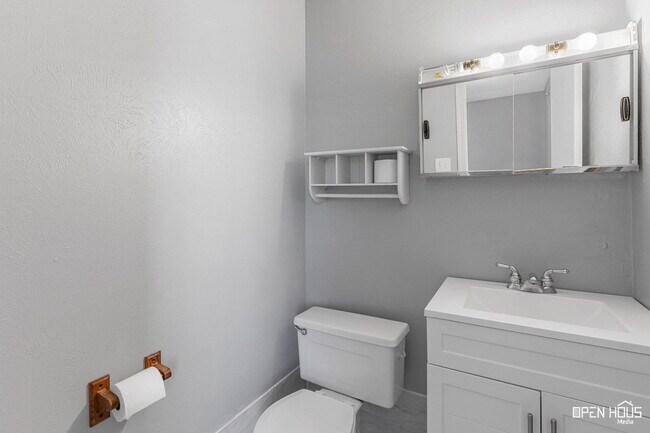 Building Photo - 216 Dirks Dr