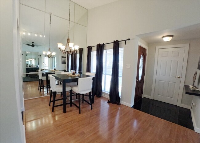 Building Photo - 1881 Bering Dr