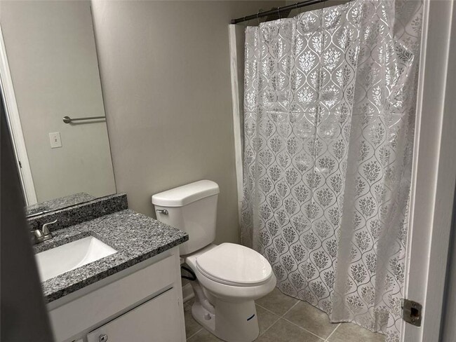 Building Photo - 1705 Wingate Way