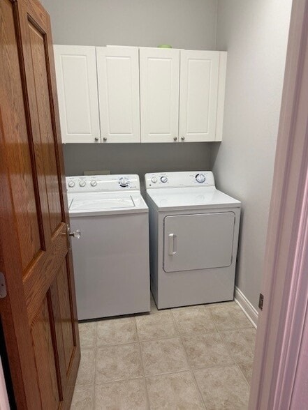 Building Photo - 414 E Bay St