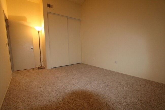 Building Photo - Two-Story 2-Bedroom Condo in North San Ber...