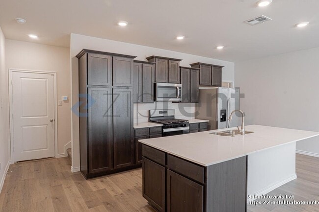 Building Photo - 2020 Saddle Wy