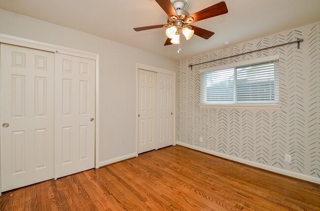 Building Photo - 10050 Haddington Dr