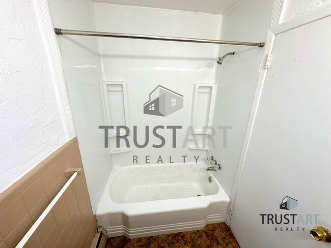 Building Photo - 1205-7 Princeton Ave