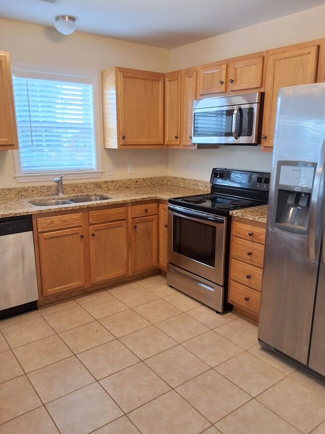 Building Photo - 509 Pine St