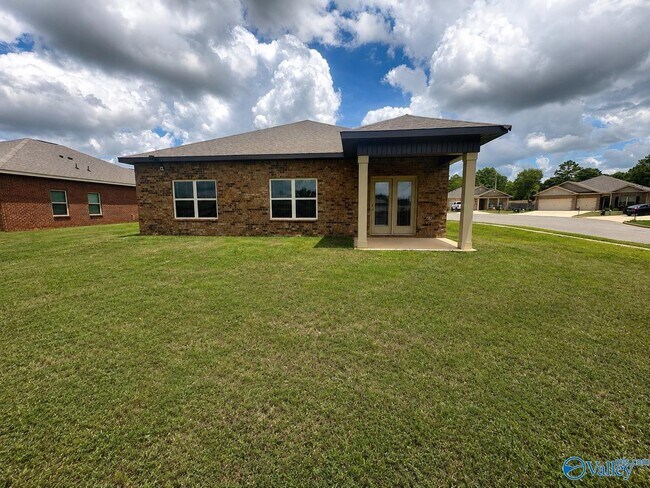 Building Photo - 26491 Riparian Dr
