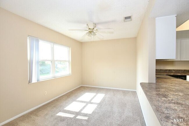 Building Photo - Spacious 2/2 Condo Located in the Gated Community of Hawthorne Village - Orlando!