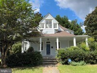 Building Photo - 6102 Princeton Ave