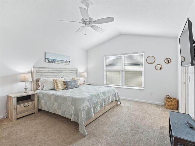 Building Photo - 449 Gilson Loop