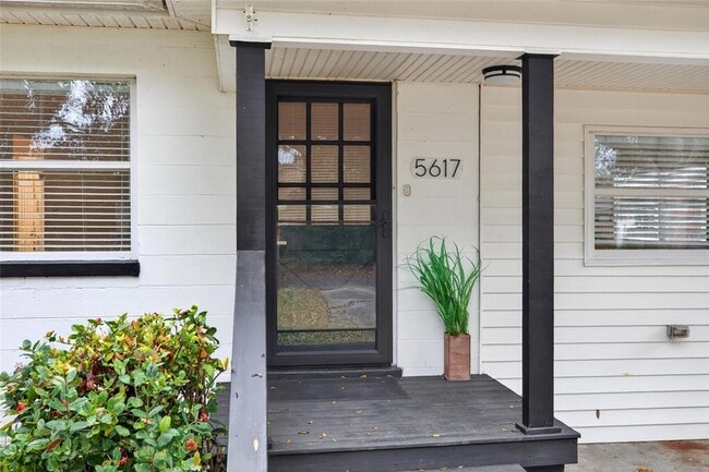 Building Photo - 5617 19th Ave S