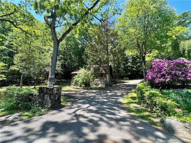 Building Photo - 23 Apple Tree Ln