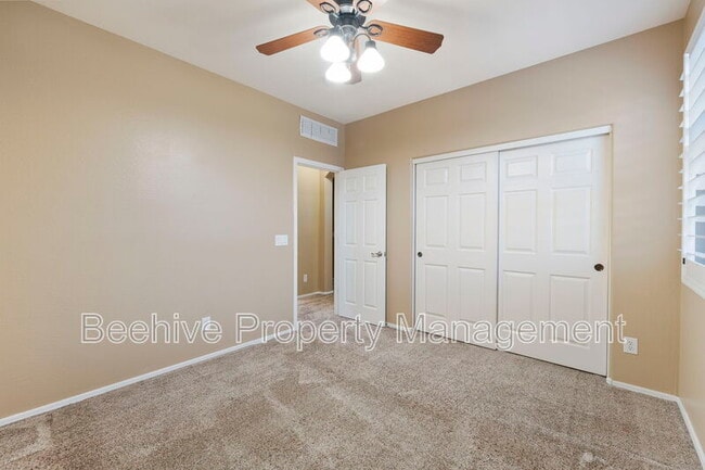 Building Photo - 2314 W Jake Haven