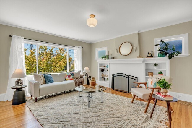 Building Photo - Charming Updated Oakland Home for Lease