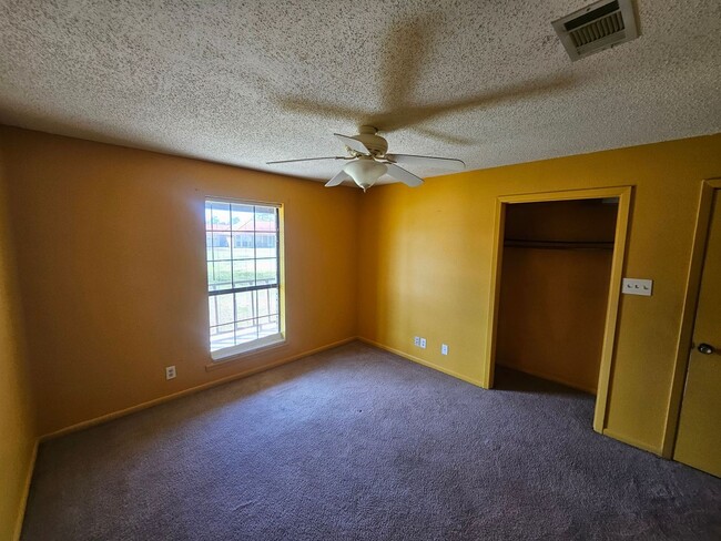 Building Photo - 168 Janice Ln