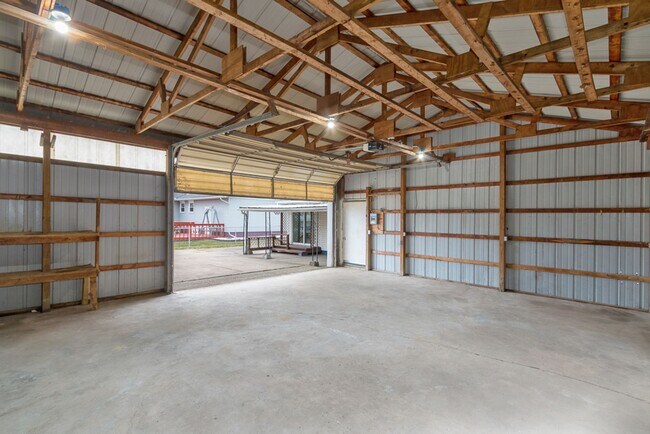 Building Photo - 3427 30th St NE