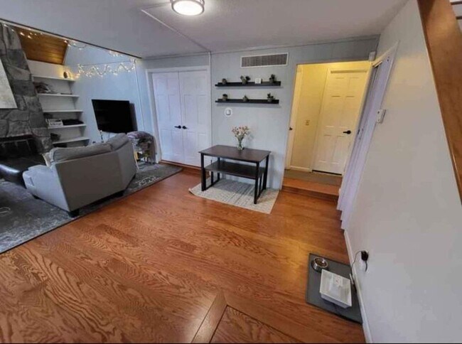 Building Photo - 2451 S Xanadu Way