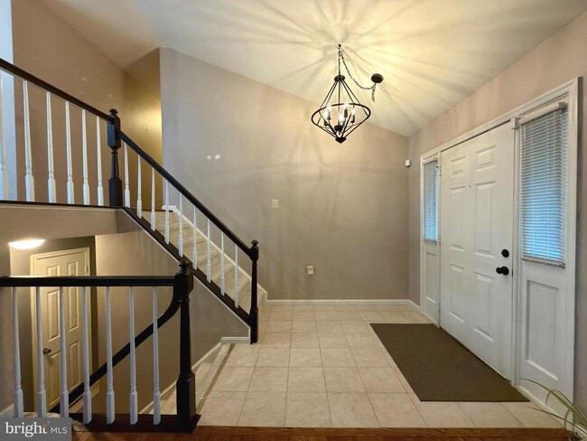 Building Photo - 7684 Green Garland Dr