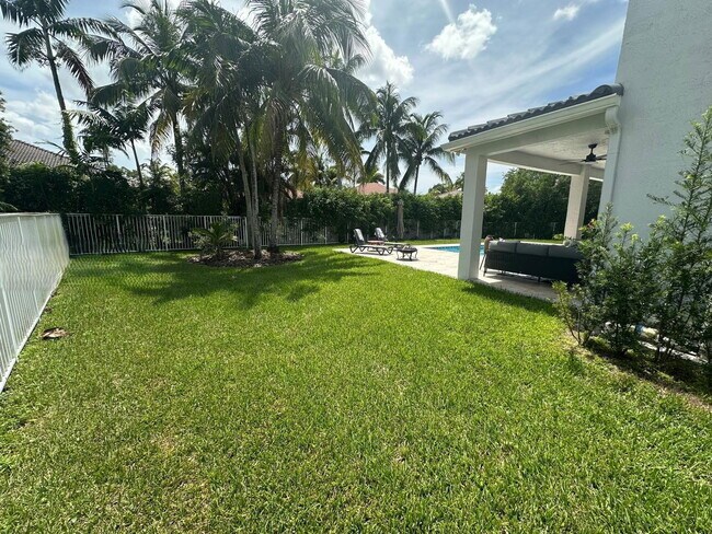 Building Photo - 1063 Sunflower Cir