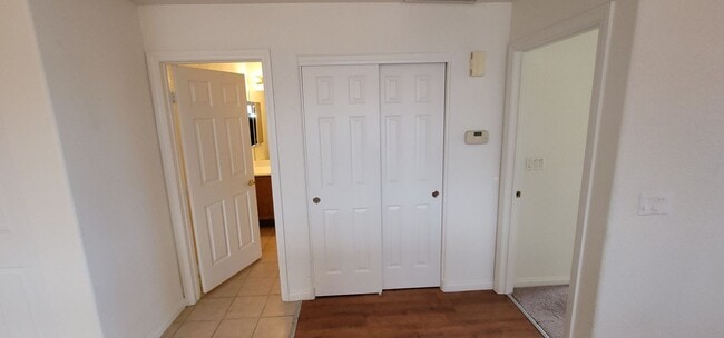 Building Photo - Beautiful Condo in Gated Community with Po...