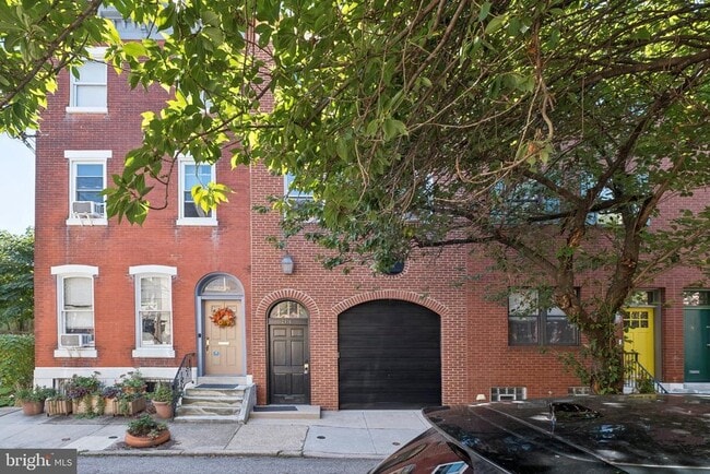 Primary Photo - 2010 Ogden St
