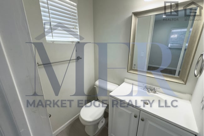 Building Photo - 4Bed/2Bath House at Alma School Rd/Ray Rd! Ready for Immediate Move-In! -- FENCED-IN YARD! NO HOA!