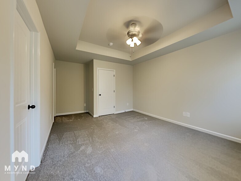 Building Photo - 6063 Oak Bend Ct