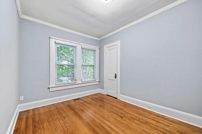 Building Photo - 152 Erie Ave