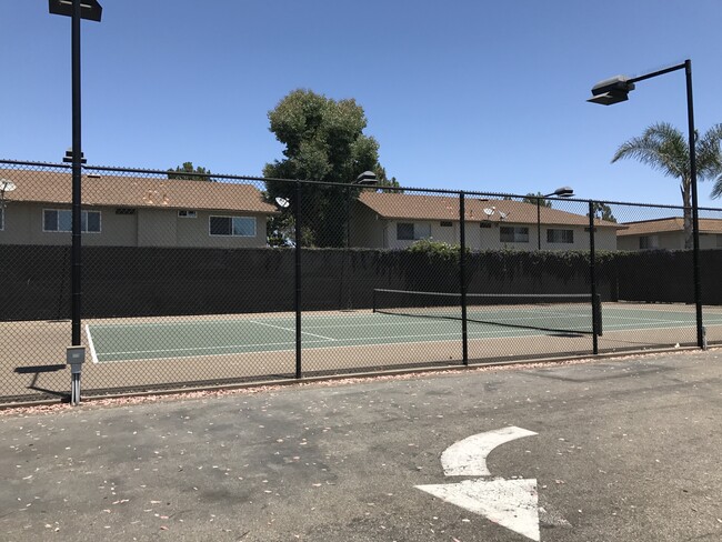 Building Photo - 9660 Durham Dr