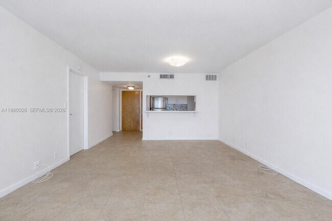 Building Photo - 7601 E Treasure Dr