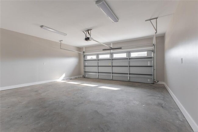 Building Photo - Available June 1, 2026