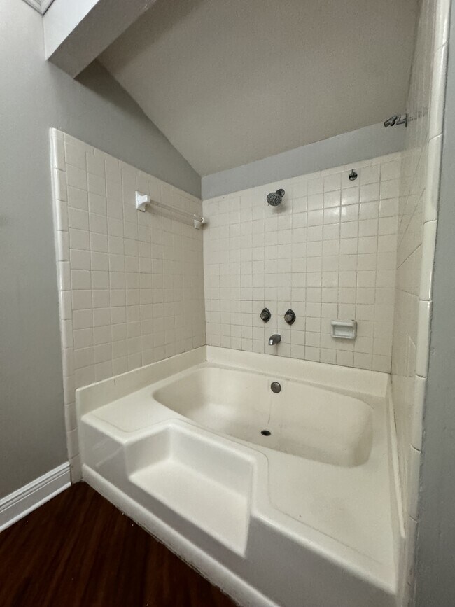 Building Photo - 1211 Stone Green Ct
