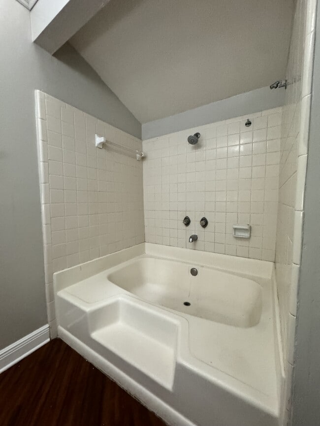 Building Photo - 1219 Stone Greene St