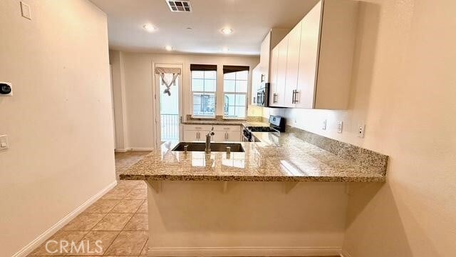 Building Photo - 904 N Primrose Ln