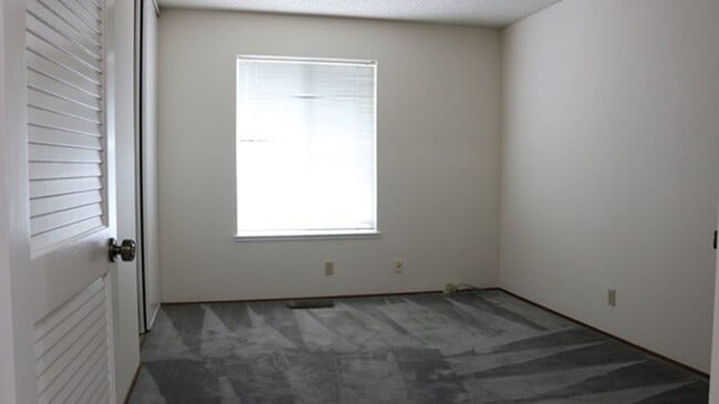 Building Photo - Excellent 3 Bed 2 Bath Home!