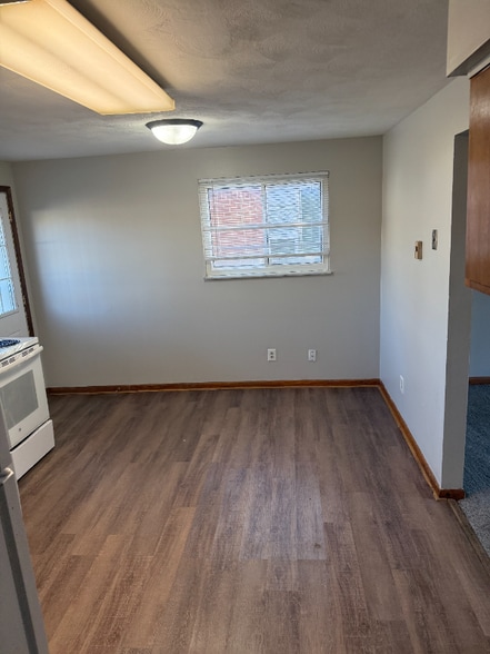 Building Photo - 509 E Ohio St